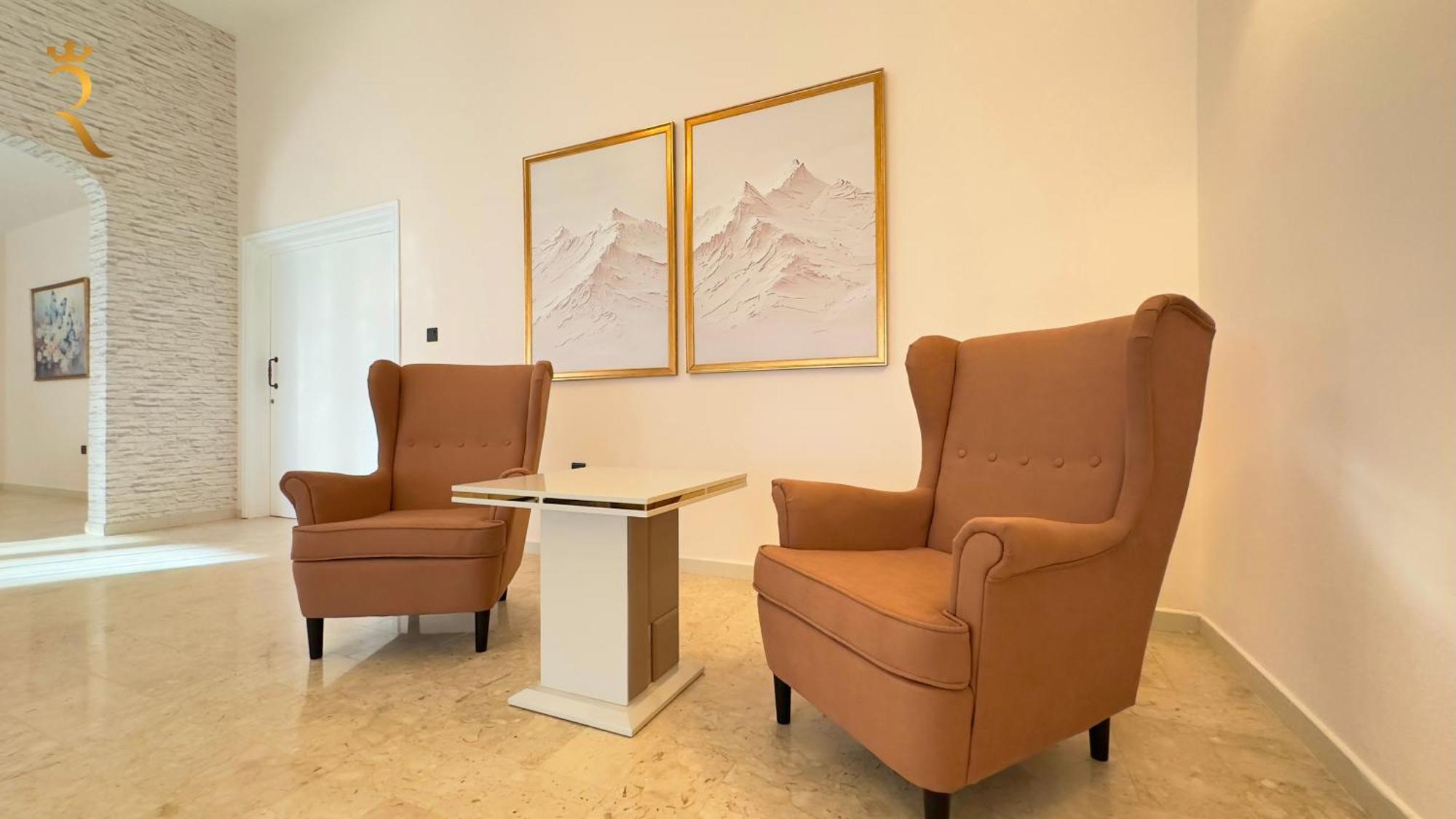 Apartment Elegant In Al Danah Perfect For Relaxation *